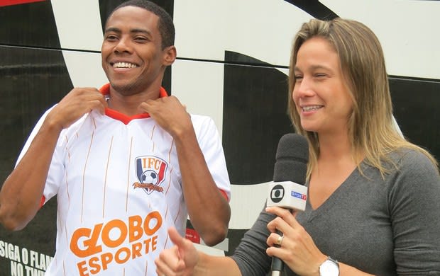 Elias revela insônia após gol perdido: Ainda vejo a bola quicando