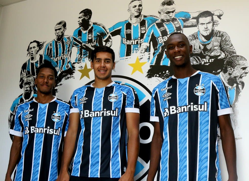 Grêmio contrata três estrangeiros para as categorias de base