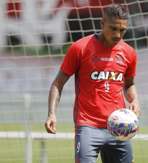 Guerrero é convocado para partidas das Eliminatórias e desfalca Flamengo