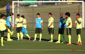 [COPA 2014] Sem moleza! Seleção se reapresenta e treina na Granja. Felipão não dá pistas