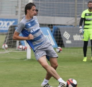 Grêmio inicia decisão com Novo Hamburgo e pode ter time ideal