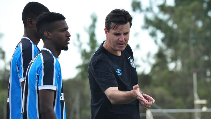 Grêmio busca no Coritiba técnico para time sub-20: Vencer e convencer