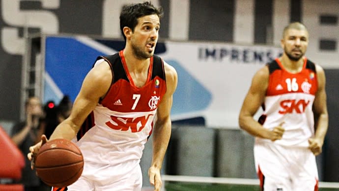 Basquete é destaque na segunda do SporTV com Flamengo e NBA na tela