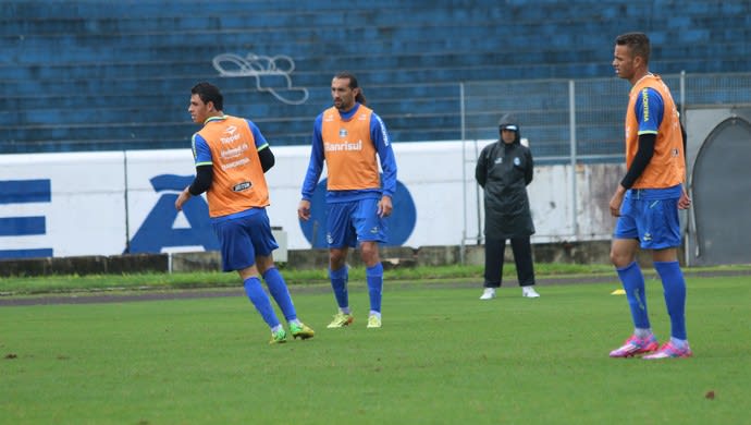 Em seca, Grêmio treina finalizações e Enderson indica time sem mudanças