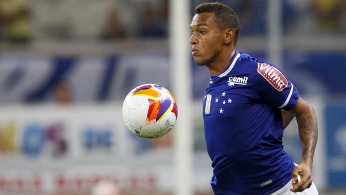 Gilson entende vaias dos torcedores depois de empate do time do Mineirão