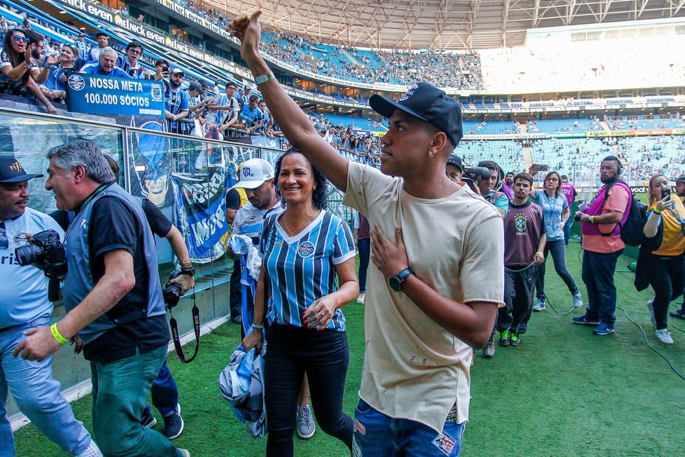 Grêmio faz acordo e terá de pagar R 10 milhões ao Diadema por venda de Pedro Rocha