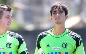 Com Felipe poupado e Paulo Victor fora, Cesar assume o gol do Fla