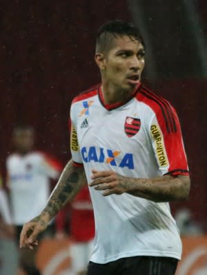 Rizek rasga elogios a Paolo Guerrero: Melhor jogador no futebol brasileiro