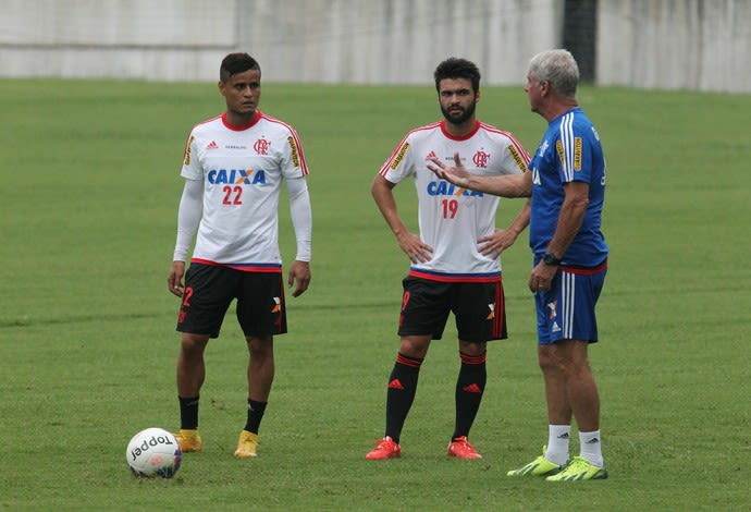 Recuperados, Everton e Arthur Maia são relacionados para jogo de quarta