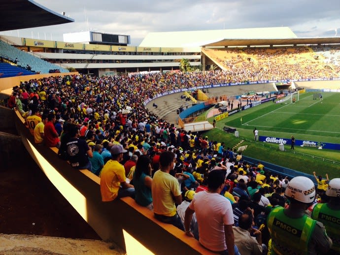 [COPA 2014] Pequena amostra do que está por vir: Seleção faz treino aberto em Goiânia