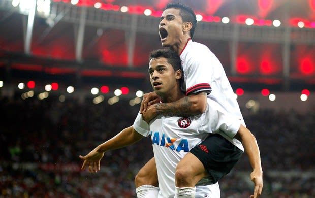 Furacão reage, vira o jogo e vence o Fla pela primeira vez no Maracanã