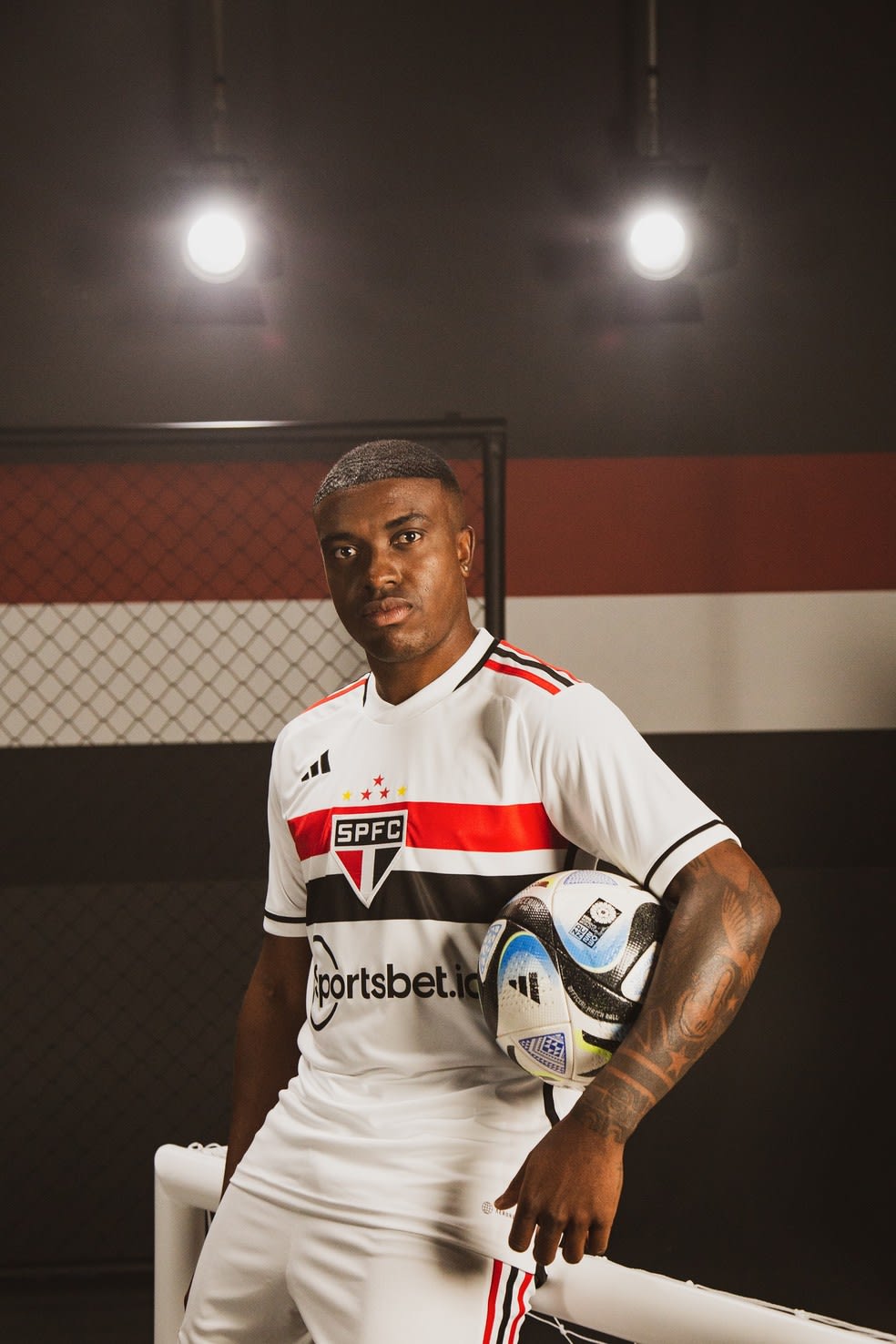 No camelô de SP já tem o 4º modelo e a possível camisa branca de 2021 do  Corinthians : r/futebol