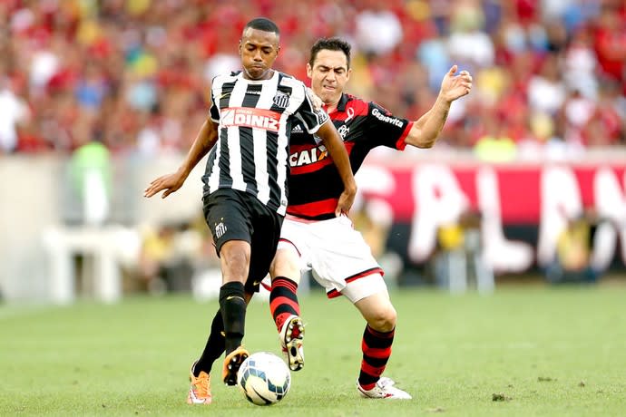 EXCLUSIVO: Com direitos atrasados, Robinho pode não renovar com Santos e deixar o clube