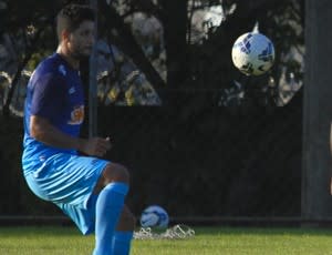 Léo prevê jogo truncado em Criciúma, mas quer imposição do Cruzeiro