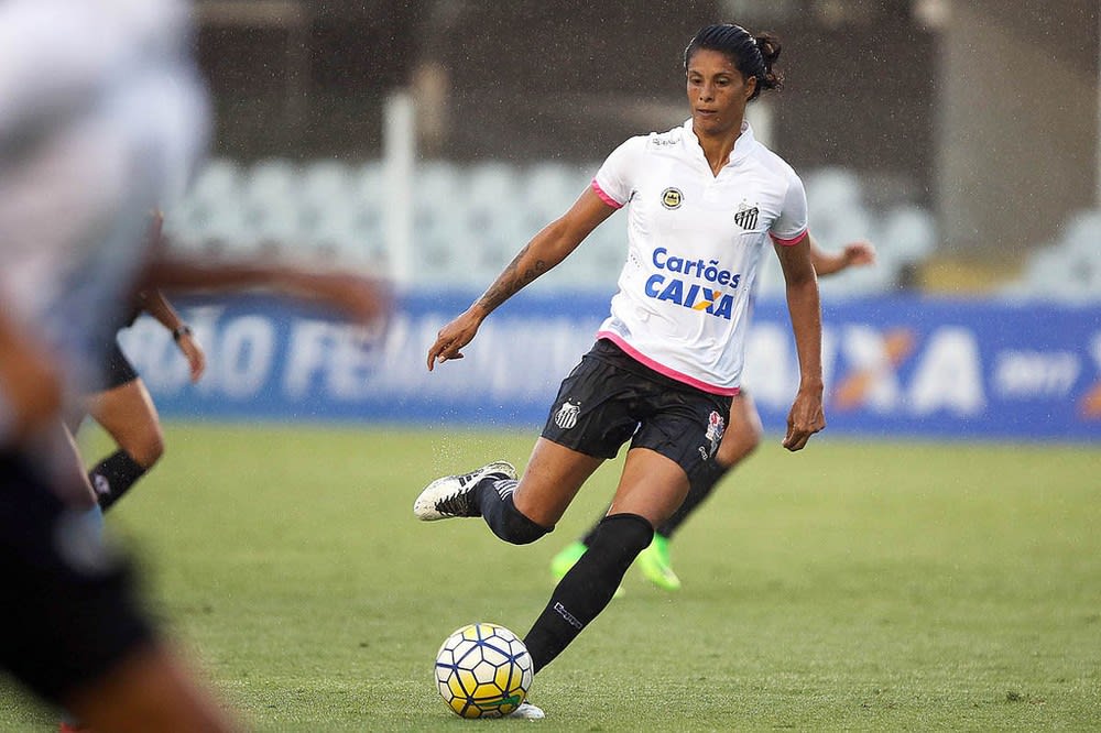 Santos vence o Flamengo de virada e se classifica para a próxima fase do Brasileiro Feminino