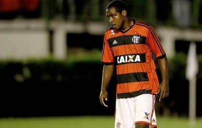 Fla e Renato Abreu chegam a acordo, e jogador receberá cerca de R$ 2,5 mi