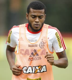 Jornalista diz que Marcelo Cirino é uma roubada na mão do Flamengo