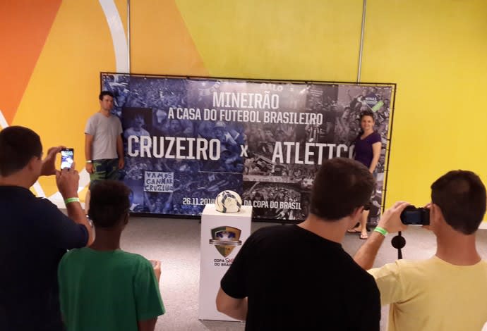 Bola da final da Copa do Brasil está em exposição no Mineirão