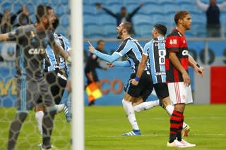 Grêmio celebra vitória sofrida e segundo tempo agressivo na Arena