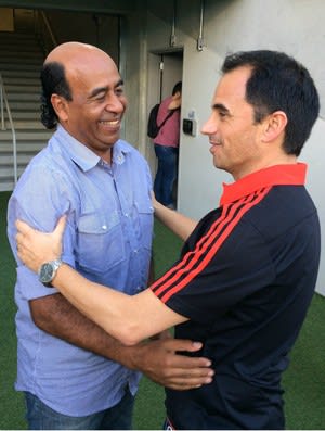 Ex-jogador do América-RN, Rodrigo Caetano reencontra Moura em Natal