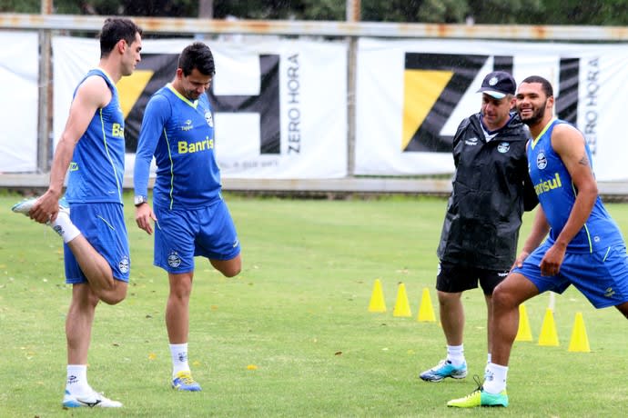 Rhodolfo treina separado do grupo e só deve ser liberado para o Gre-Nal