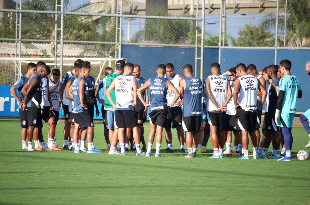 Grêmio volta com treino fechado no CT visando decisão contra o Caxias; veja a provável escalação