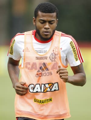 Oswaldo repete time com Alan Patrick e Pará; Cirino volta a correr no campo