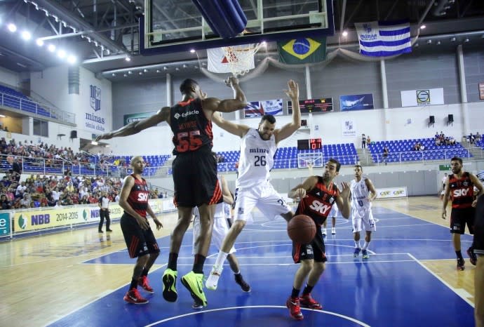 Desconhecido mineiro põe fim à farra americana e leva Dono da Bola