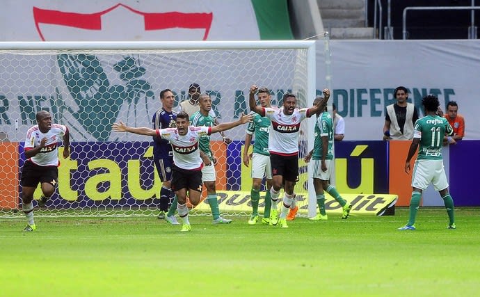 Dois gols em 107 minutos: de olho no Vasco, Ederson evolui no Flamengo