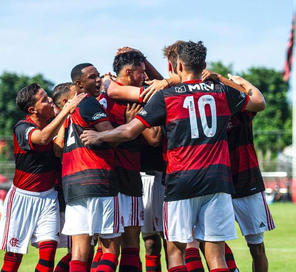 Deu Mengão! Flamengo goleia Resende e se classifica para as quartas de final da Taça Guanabara