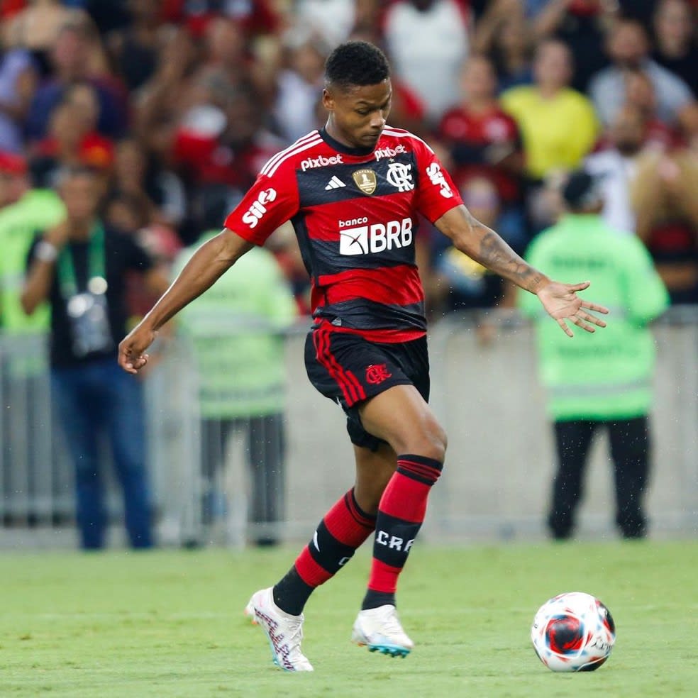 Matheus França atende a pedido de Vítor Pereira e ganha chances no Flamengo