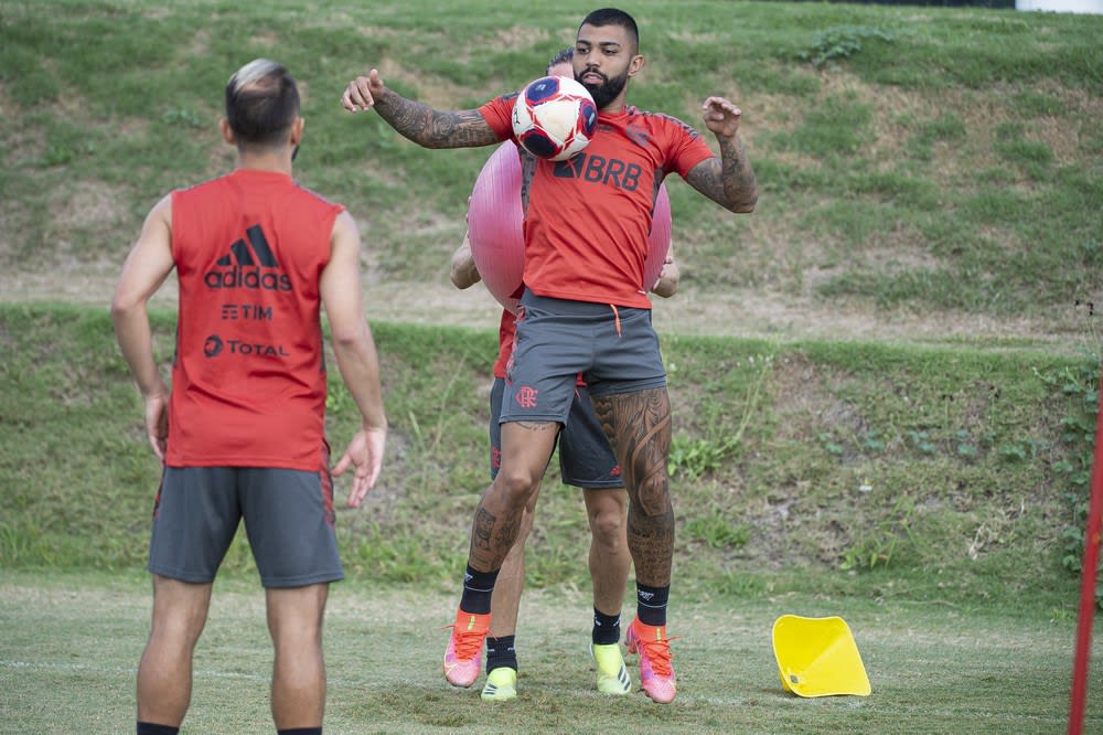 Gabigol pede para viajar com o Flamengo para o duelo com Boavista; Ceni vai avaliar