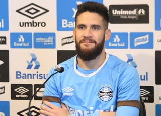 Marcelo Oliveira mira ponta, mas liga alerta com rivais abaixo do Grêmio