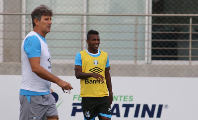 Trio do Grêmio esta recuperado  e encara mesmo desafio com Bolaños