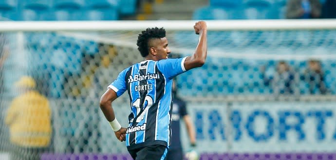 Narrador exalta Cortez, do Grêmio, e critica cera do Bahia