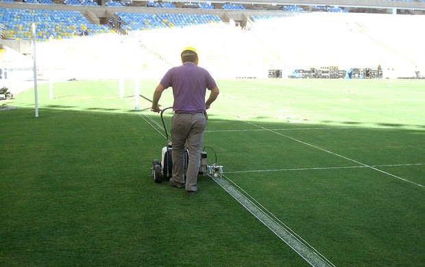 A dois dias do primeiro evento-teste, Maracanã já tem linhas nos gols