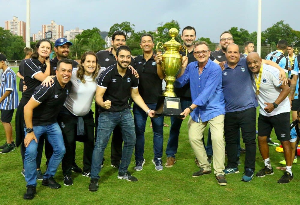 Diretor das categorias de base do Grêmio testa positivo para o coronavírus