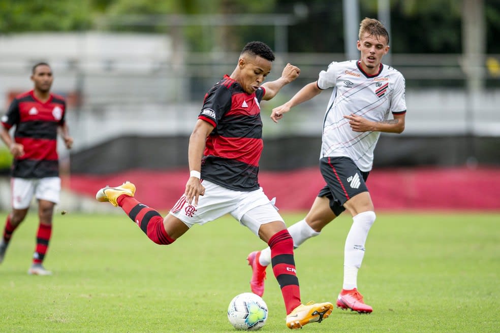 Sub-20: Flamengo perde para o Athletico-PR e segue sem vencer no Brasileiro