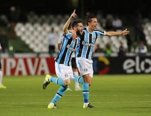 Marcelo Oliveira, do Grêmio, acerta bomba e tem o gol mais bonito