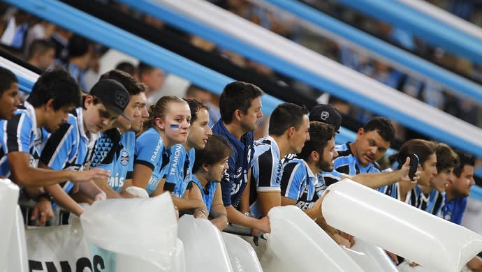 Torcida terá fumaça colorida no jogo de hoje