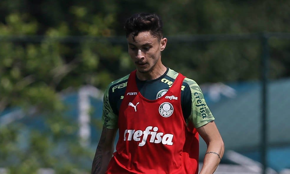 Foto de Diogo Barbosa no CT do Grêmio vaza antes de anúncio da contratação; confira