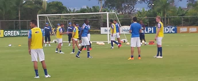 Cruzeiro inicia preparação para jogo contra o São Paulo com duas baixas