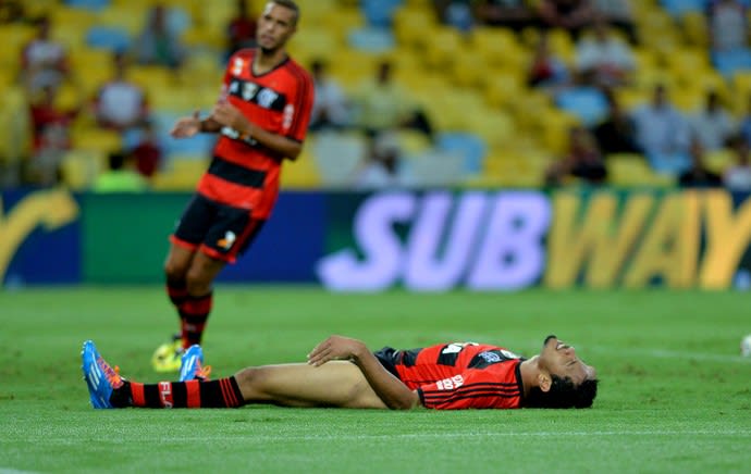 Com lesão parecida, Hernane se solidariza a Neymar: Dor insuportável