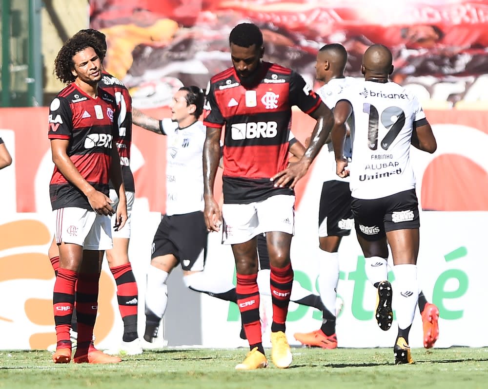 Gerson leva terceiro cartão amarelo e está suspenso do jogo do Flamengo contra o Goiás