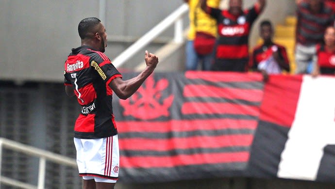 Marcelo Cirino busca primeiro gol em clássicos para dar fim a longo jejum