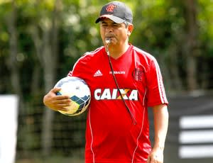 De olho na parada para a Copa, Ney encara pressão no Flamengo