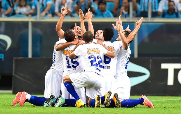 Cruzeiro não terá taça de campeão Brasileiro em caso de título no domingo