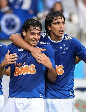 Cruzeiro estuda criação de uniforme exclusivo para a próxima Libertadores