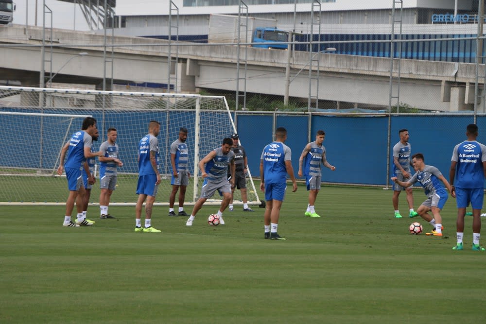 Edílson e Geromel treinam normalmente, mas Grêmio perde Arroyo para decisão