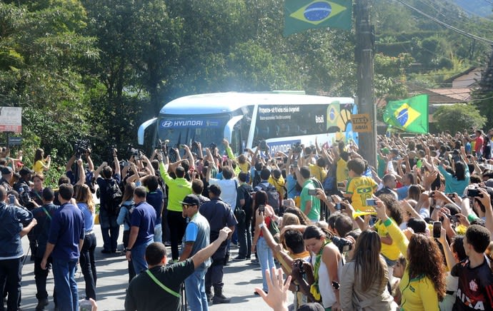 [COPA 2014] Seleção é recebida com festa na Granja a quatro dias da estreia